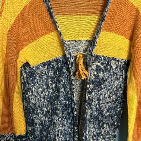 Maple Linen Blend Tassel Sweater - Picture 3 of 8